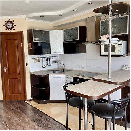 3-Bedroom Apartment Most City Area Dnipro Exterior foto